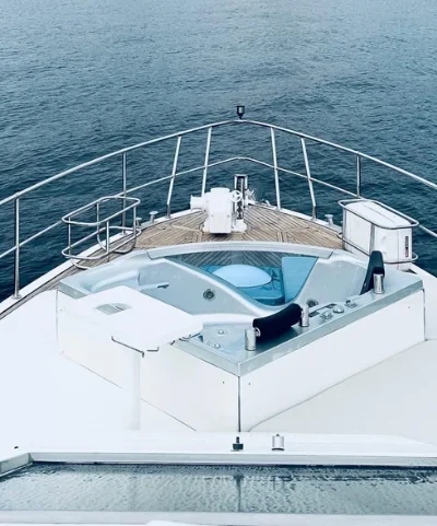 Sultan – 70 ft Luxury Yacht