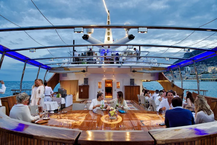 New Year's Eve Party on a Yacht - Image 2