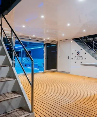 Sweet Caroline – 130 ft Mega Yacht