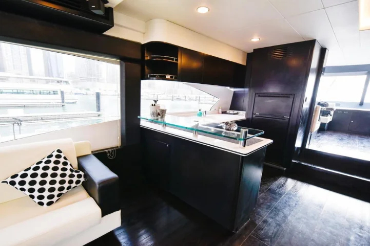 Big Boss – 90 ft Luxury Yacht