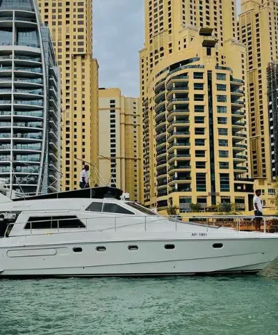 Feretti – 48 ft Luxury Yacht