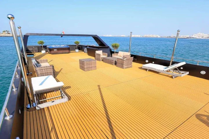 90ft Play Boy – 90 ft House Boat - Image 2