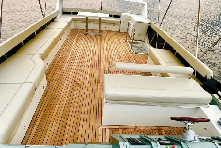 Sultan – 70 ft Luxury Yacht - Image 2