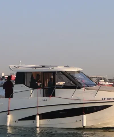 Gheyanah – 36 ft Luxury Yacht