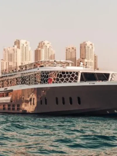 Lotus Mega Yacht – Dinner Cruise