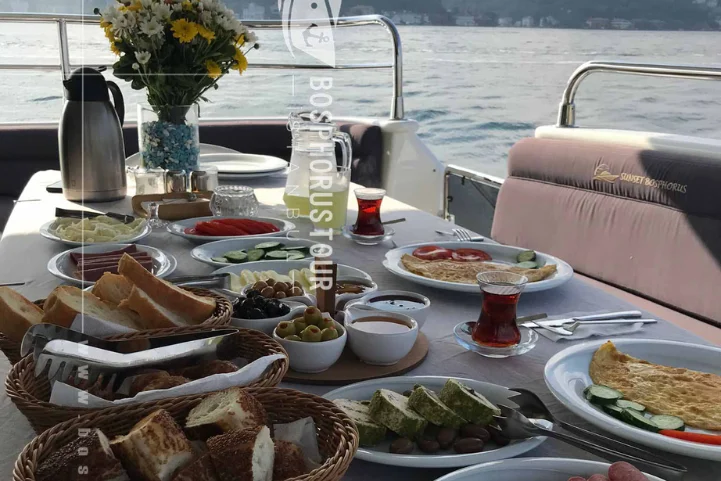Brunch With Water Sports on a Yacht - Image 2